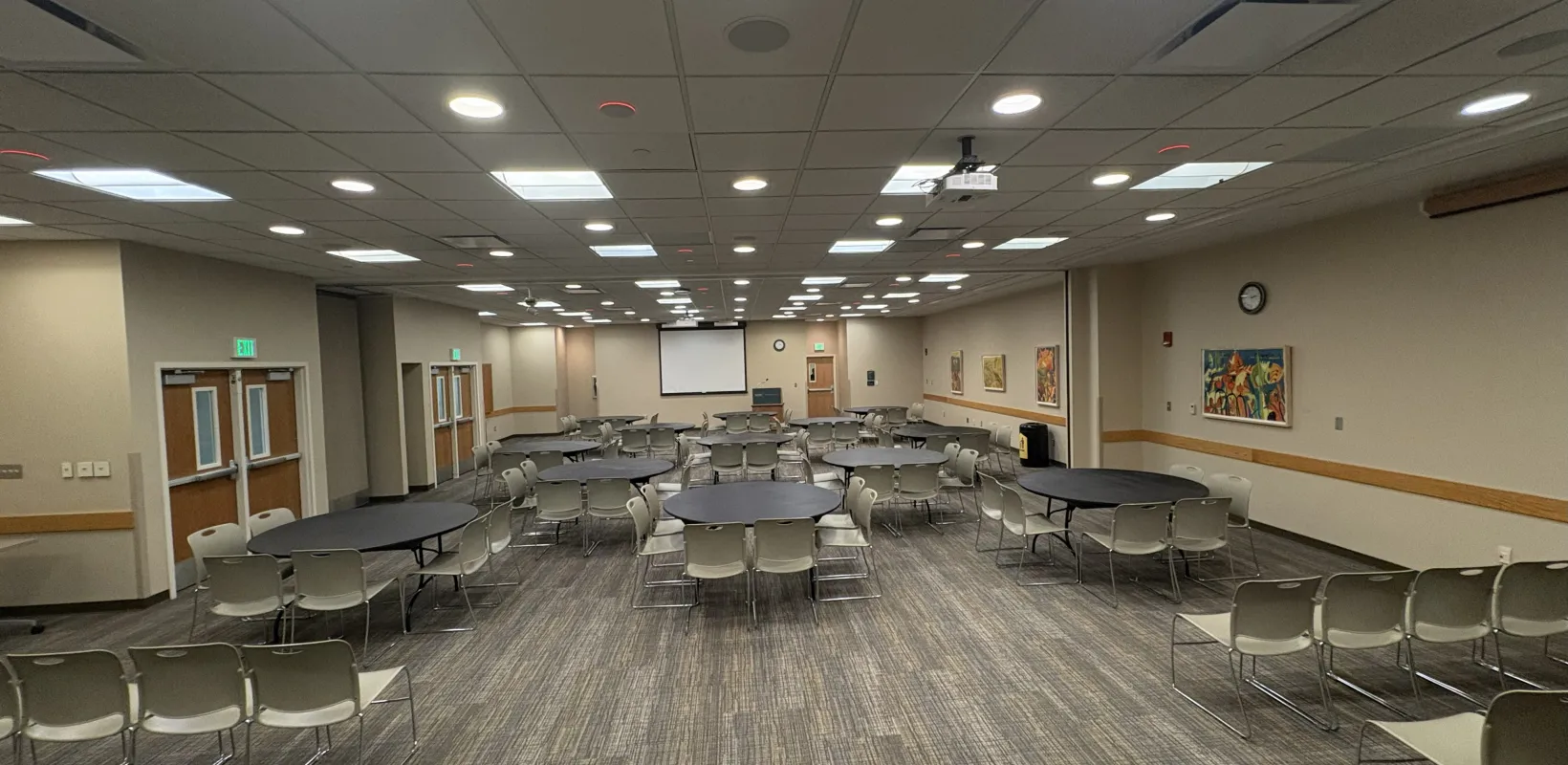 Prairie Rose with round table setup