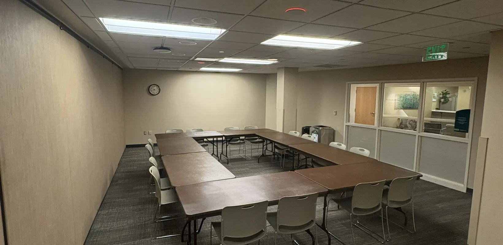 Meadow room with open square tables arrangement