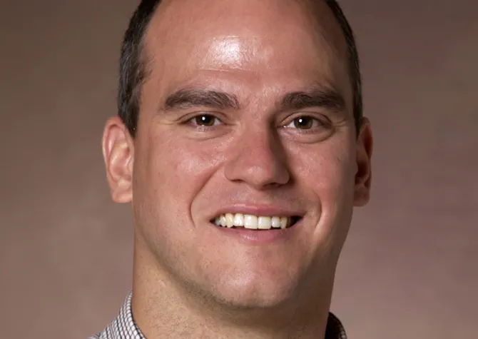 Glenn Dorsam Headshot