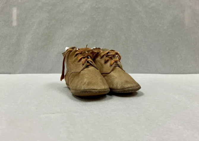 children's shoes