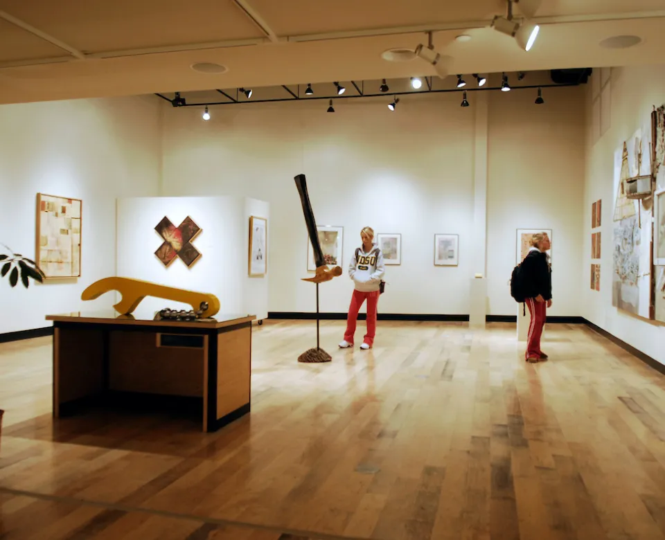 students visiting the Memorial Union Gallery
