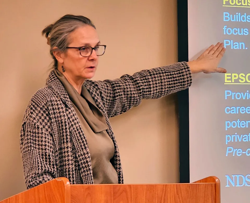 Heidi Grunwald conducts a training for faculty