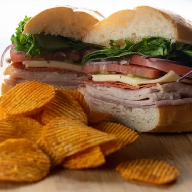 sub sandwich with chips