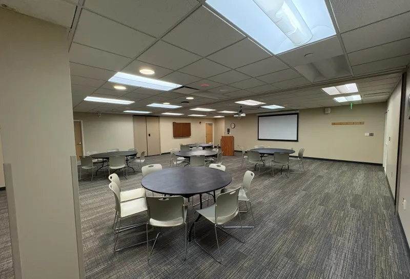 Meadowlark room with round tables setup