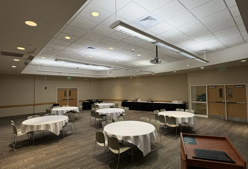 Hidatsa meeting room with round table setup
