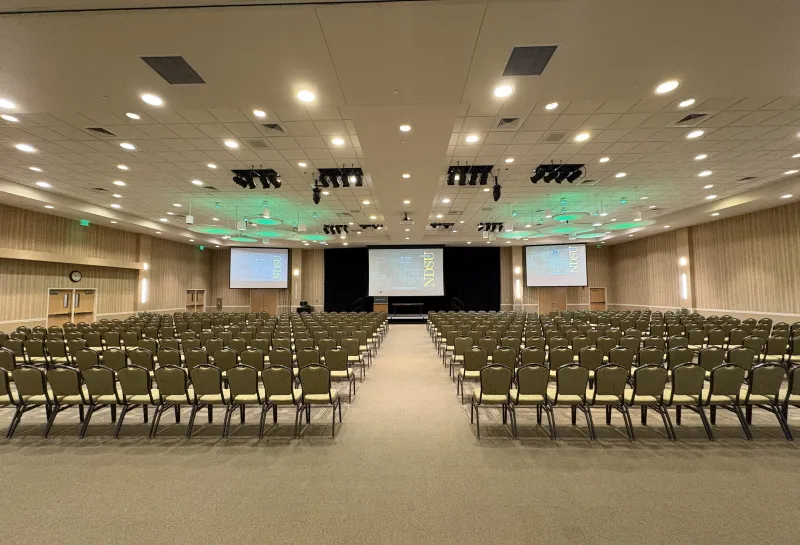 OCETI SAKOWIN BALLROOM ROW SEATING
