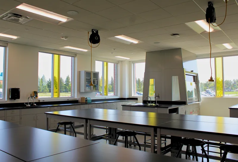 lab inside peltier complex