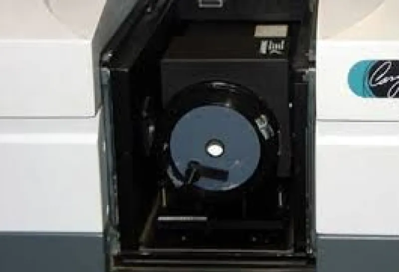 Ultraviolet-Visible-Near Infrared Spectrometer (UV-VIS-NIR)