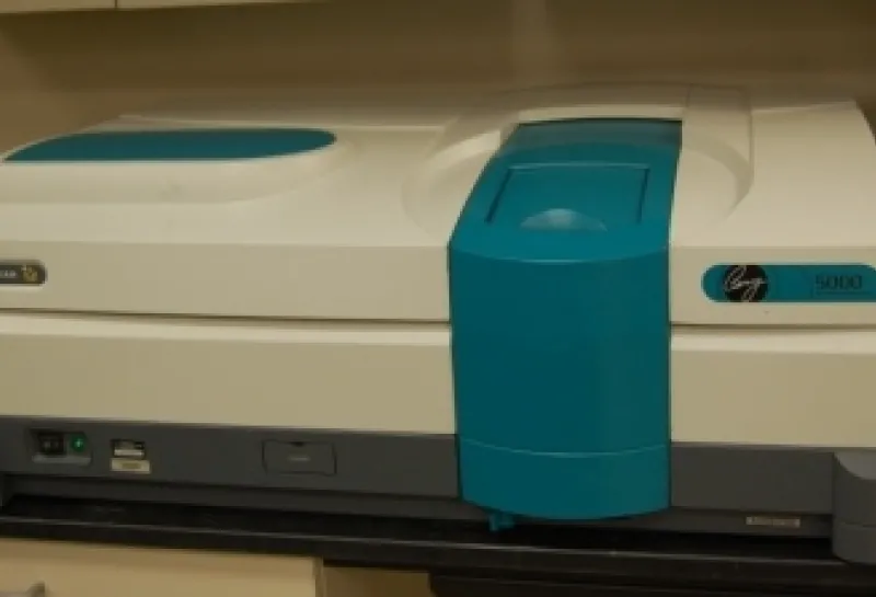 Ultraviolet-Visible-Near Infrared Spectrometer (UV-VIS-NIR)