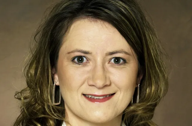 headshot of Shannon Eck