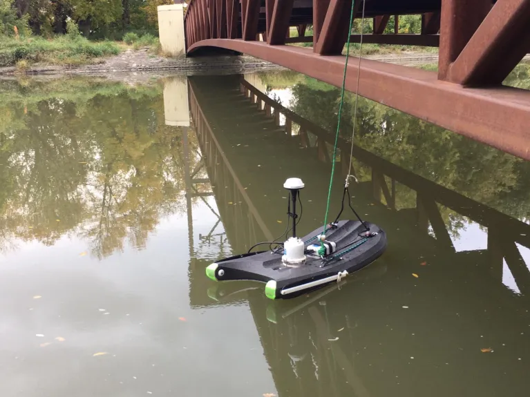 Fixed-vessel deployment of Sontek M9 under open surface condition