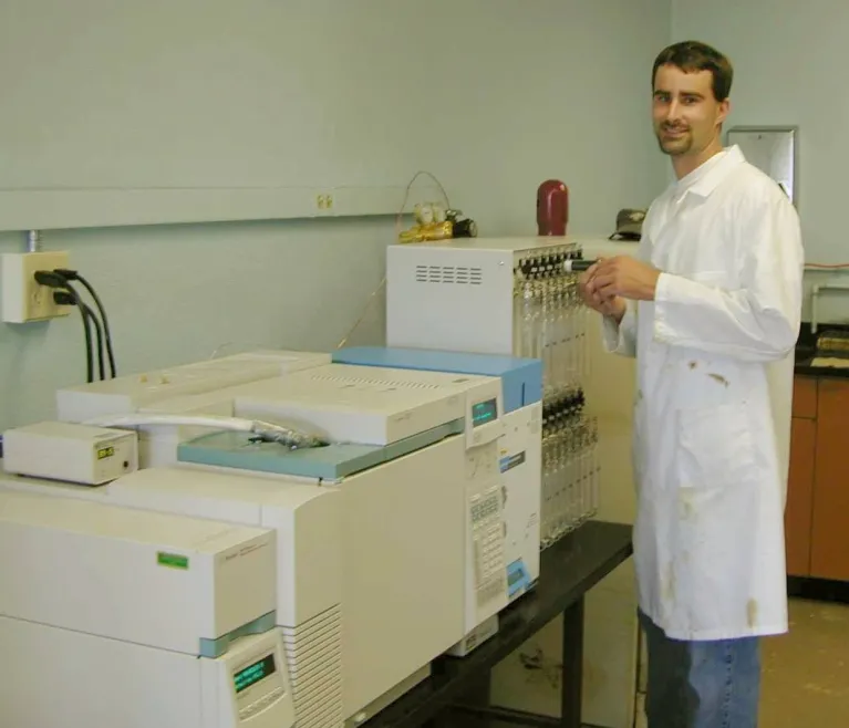 Stuart Hurley is using a purge and trap system coupled with GC/MS to measure volatile organic compounds in water.